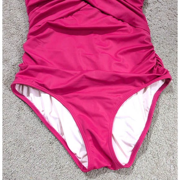 Victoria's Secret sz 8B Halter One Piece Swimsuit lined underwire ruched 0107 - Picture 3 of 5